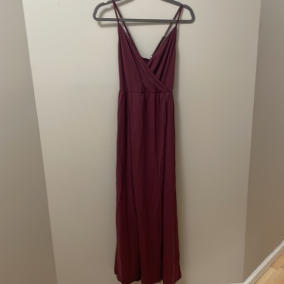 inin maxi maroon dress. Size large. New with tags - Picture 2 of 3